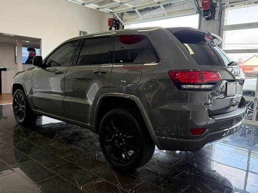 Gray 2021 Jeep Grand Cherokee Laredo