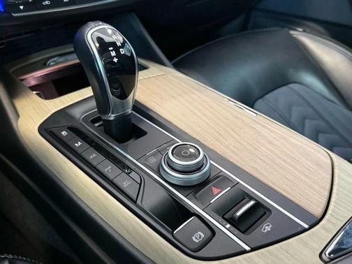 2017 Maserati Levante Base