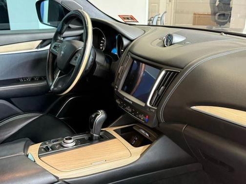 2017 Maserati Levante Base