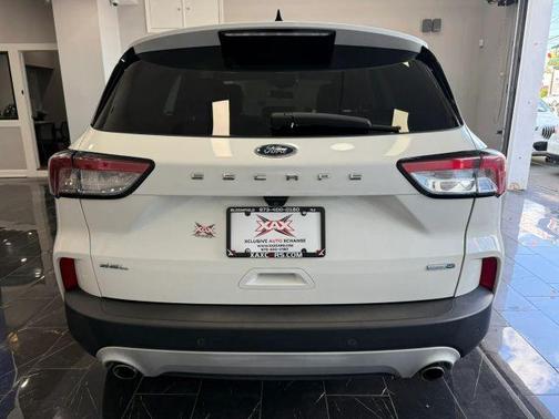 White 2020 Ford Escape SEL
