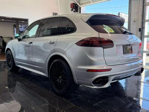2018 Porsche Cayenne GTS