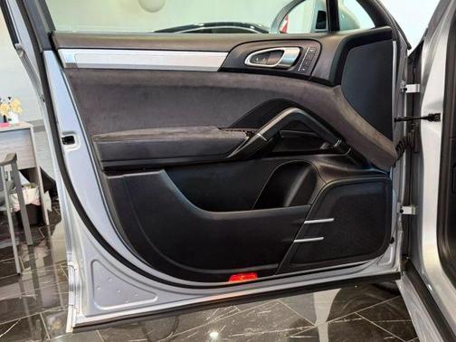 2018 Porsche Cayenne GTS