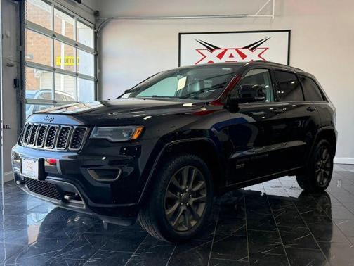 Black 2017 Jeep Grand Cherokee Limited