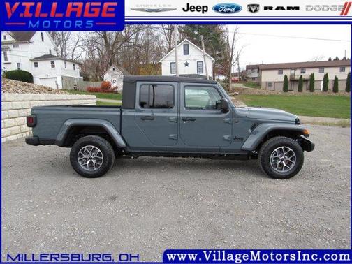 2026 Jeep Gladiator Sport