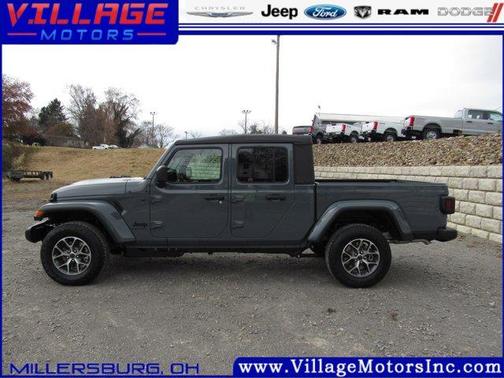 2026 Jeep Gladiator Sport