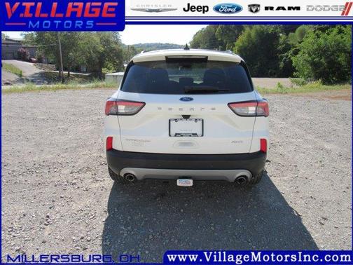 2022 Ford Escape Titanium