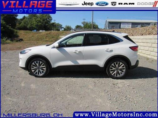 2022 Ford Escape Titanium
