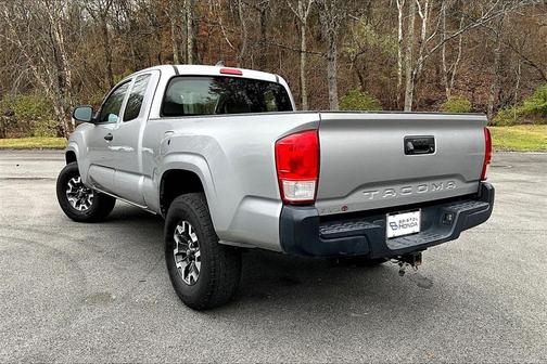 2016 Toyota Tacoma SR