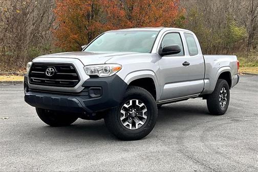 2016 Toyota Tacoma SR