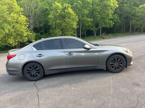 2015 INFINITI Q50 Premium