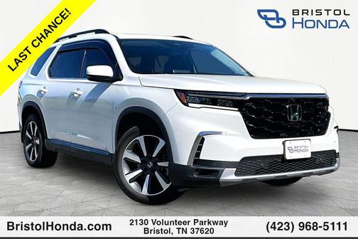 Platinum White Pearl 2023 Honda Pilot AWD Elite