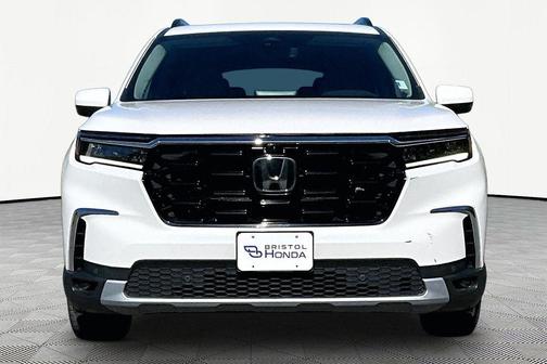 Platinum White Pearl 2023 Honda Pilot AWD Elite