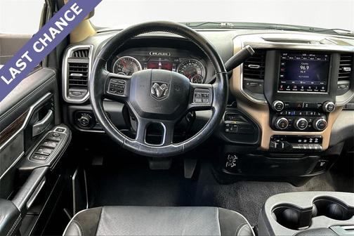 2019 RAM 2500 Laramie Crew Cab 4x4 6'4' Box
