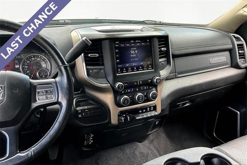 2019 RAM 2500 Laramie Crew Cab 4x4 6'4' Box