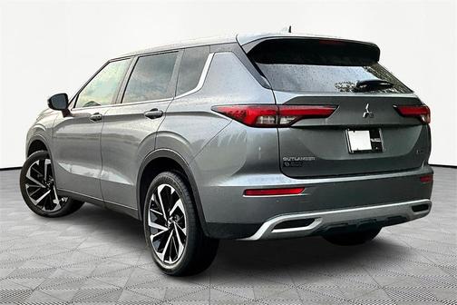 2023 Mitsubishi Outlander SE Special Edition 2WD