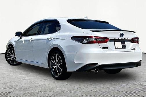 2023 Toyota Camry Hybrid XLE