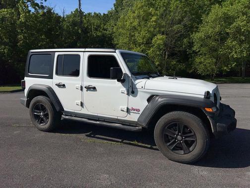 Bright White Clearcoat 2021 Jeep Wrangler Unlimited Sport Altitude