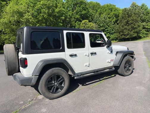 Bright White Clearcoat 2021 Jeep Wrangler Unlimited Sport Altitude