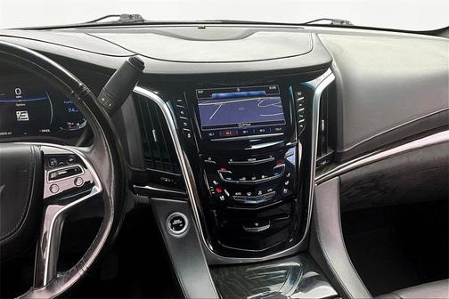 2018 Cadillac Escalade Platinum