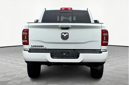2022 RAM 2500 Laramie Crew Cab 4x4 6'4' Box
