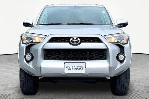 Classic Silver Metallic 2016 Toyota 4Runner SR5