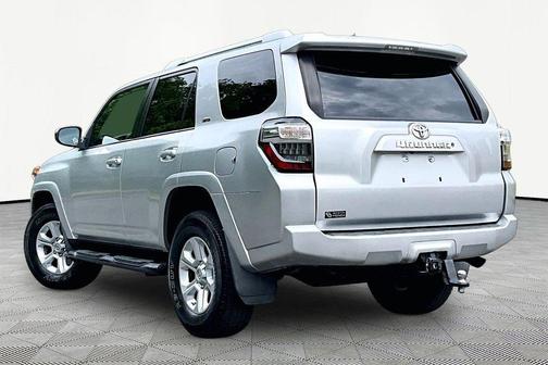 Classic Silver Metallic 2016 Toyota 4Runner SR5