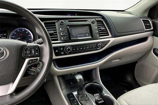 2019 Toyota Highlander LE I4