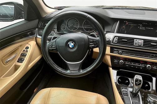 2016 BMW 528 528i