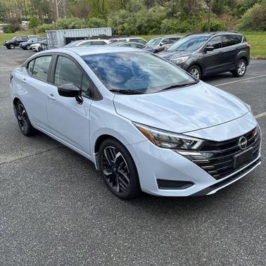 Gray Sky Pearl 2023 Nissan Versa 1.6 S