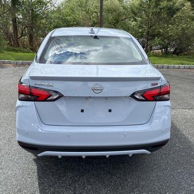 Gray Sky Pearl 2023 Nissan Versa 1.6 S