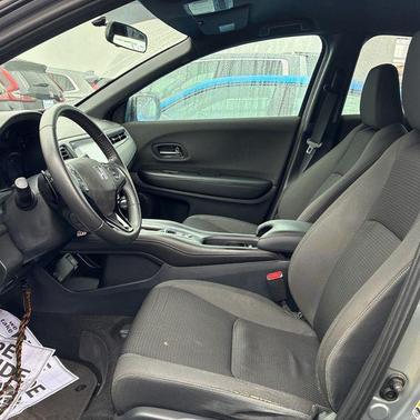 Lunar Silver Metallic 2022 Honda HR-V AWD Sport