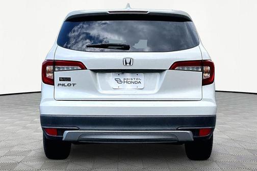 White Diamond Pearl 2019 Honda Pilot EX