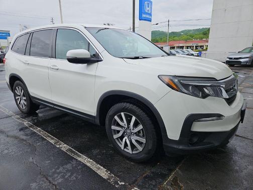 White Diamond Pearl 2019 Honda Pilot EX