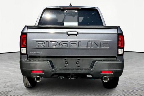 Modern Steel Metallic 2026 Honda Ridgeline RTL