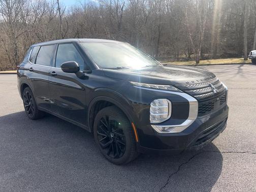 2022 Mitsubishi Outlander SE