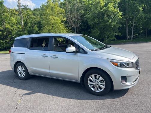 2017 Kia Sedona LX