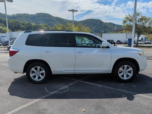 2010 Toyota Highlander SE