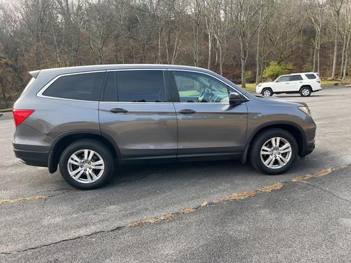 2016 Honda Pilot LX