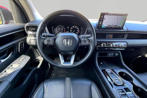 Radiant Red Metallic II 2025 Honda Pilot Touring 8-Passenger