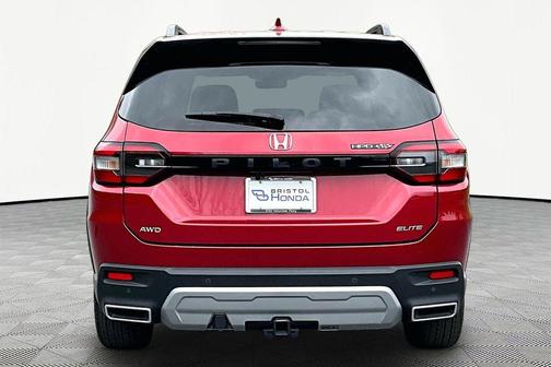 Radiant Red Metallic II 2023 Honda Pilot AWD Elite