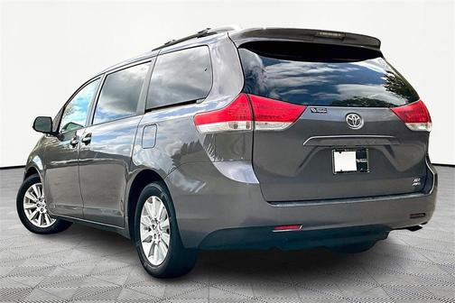 2014 Toyota Sienna XLE