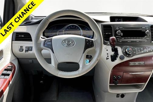 2014 Toyota Sienna XLE