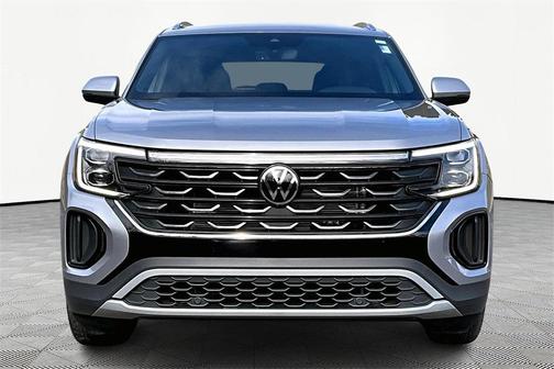 2025 Volkswagen Atlas Cross Sport 2.0T SE