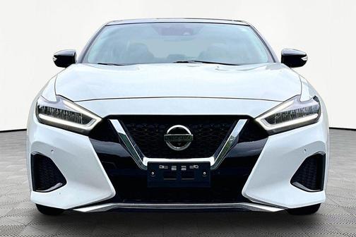 Pearl White Tricoat 2020 Nissan Maxima 3.5 SL