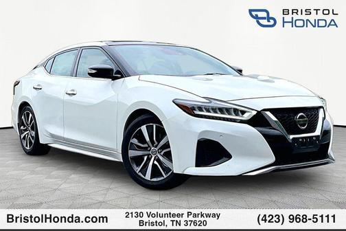 Pearl White Tricoat 2020 Nissan Maxima 3.5 SL