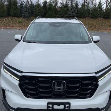 2023 Honda Pilot Touring 8-Passenger
