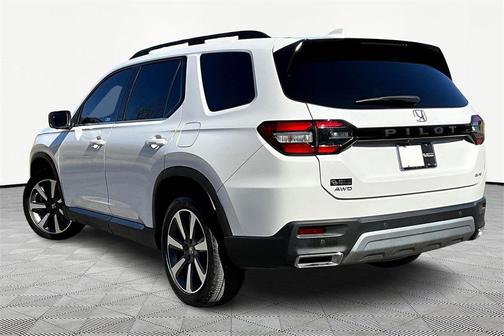 2023 Honda Pilot AWD Elite
