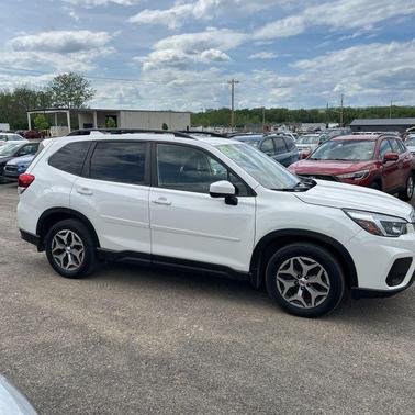 Crystal White Pearl 2021 Subaru Forester Premium