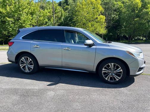 Lunar Silver Metallic 2017 Acura MDX 3.5L w/Technology Package