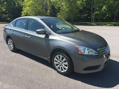 Gun Metallic 2015 Nissan Sentra SV